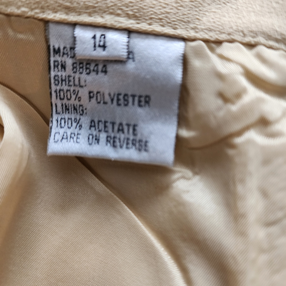 Women's Skirt Suit - Picture 11 of 14